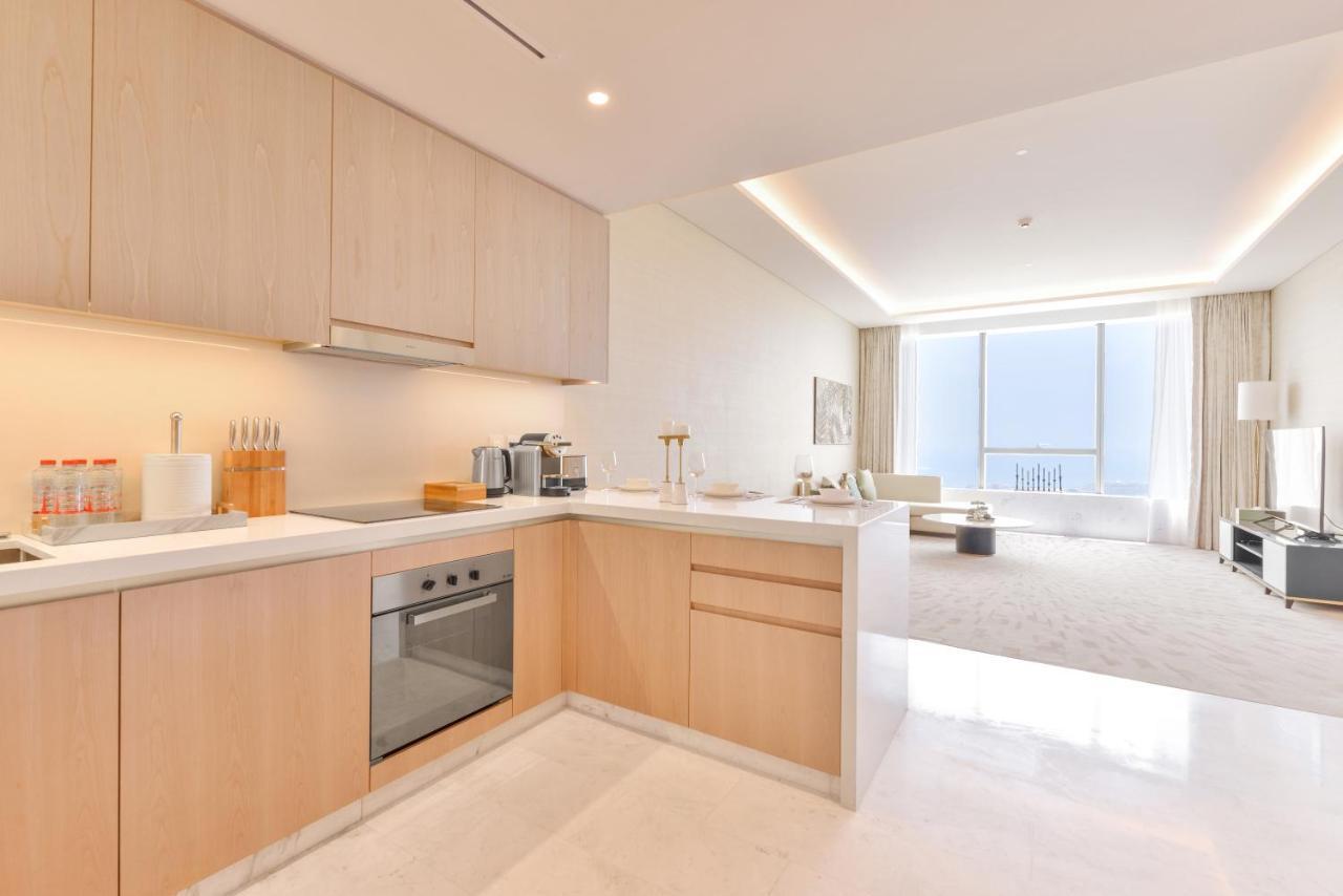 Ultra Luxury Palm Tower With Shared Hotel Facilities Dubai Bagian luar foto